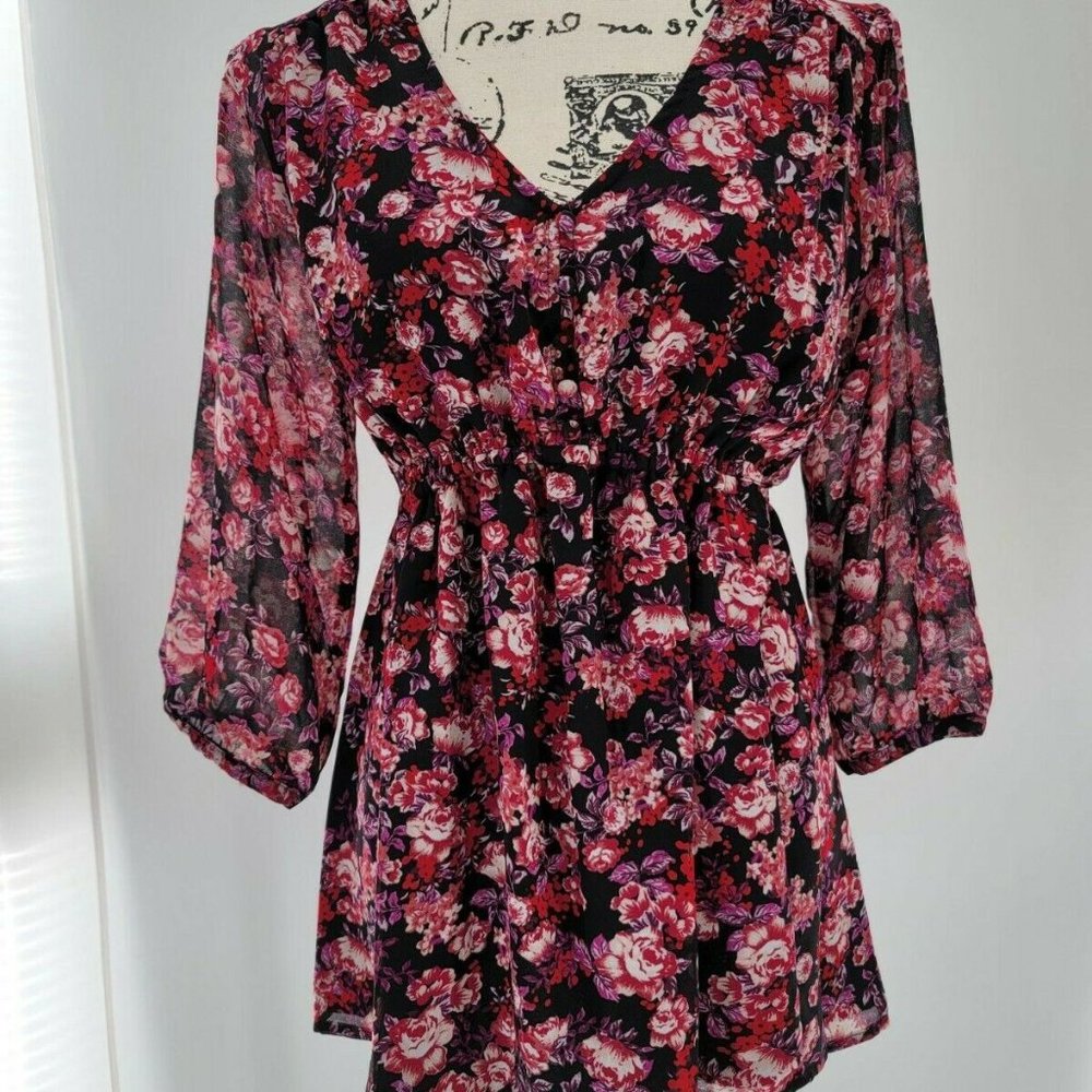 Isabel Maternity Women's Long sleeve Floral Top Size Large.